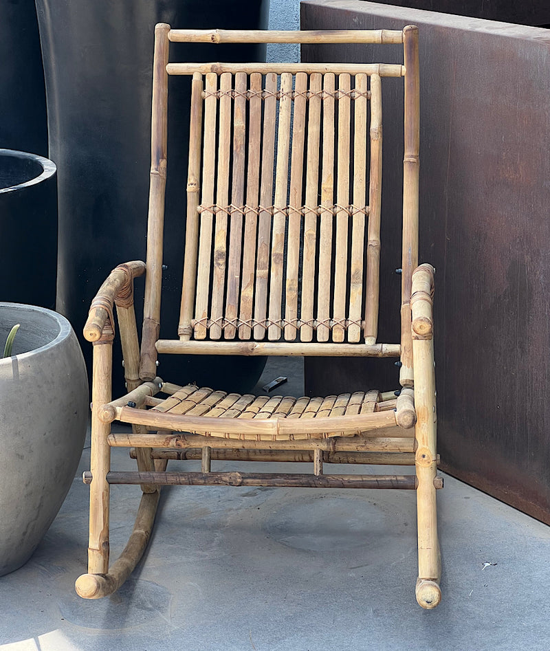 כיסא נדנדה | במבוק